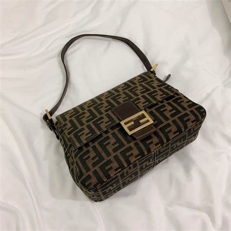 vintage fendi mamma baguette